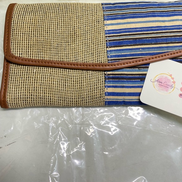 🎁Brand new Clutch/wallet - Picture 4 of 9